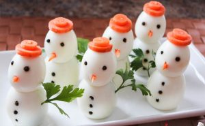 egg-snowman-holiday-healthy-snack-aquamobile