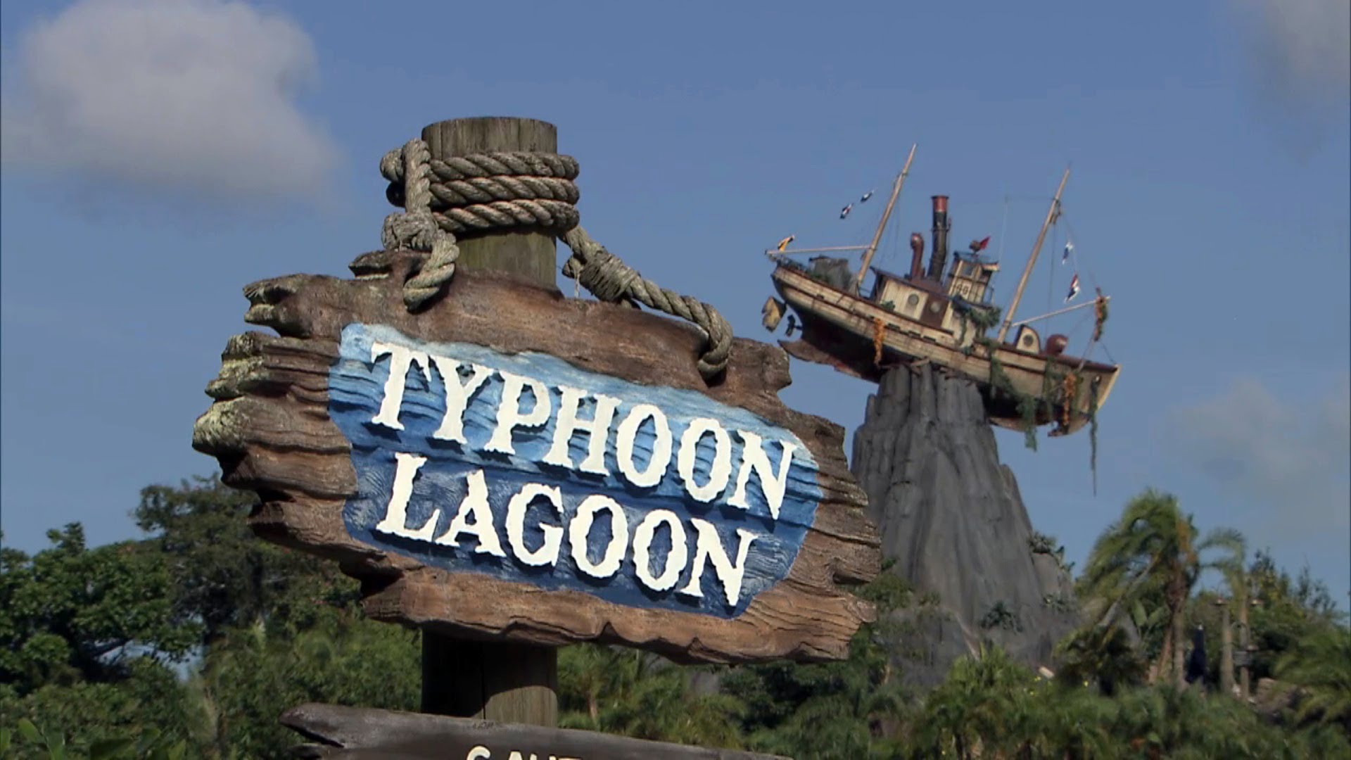 AquaMobile Swim presents the best water parks in North America: Typhoon Lagoon